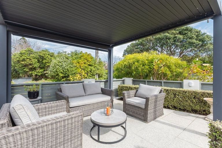 Photo of property in 6a Kohutuhutu Road, Raumati Beach, Paraparaumu, 5032