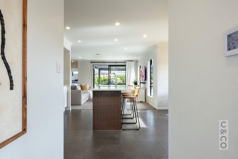 Photo of property in 19 Pohutukawa Parade, Riverhead, 0820