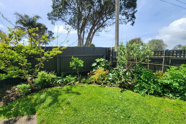 Photo of property in 71 Mcfarlane Street, Oakura, 4314