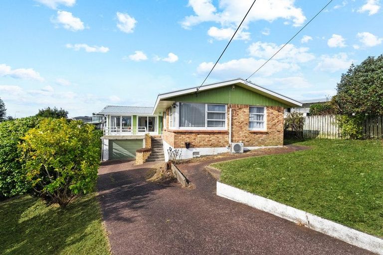 Photo of property in 1 Elizabeth Place, Mairangi Bay, Auckland, 0630
