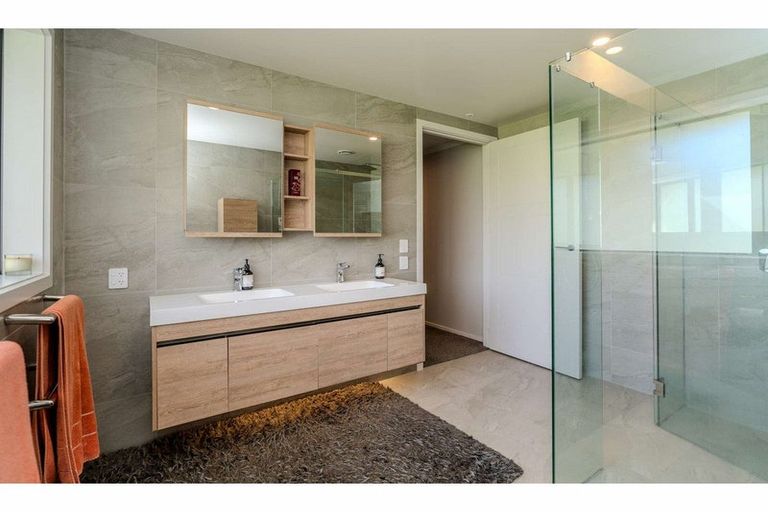 Photo of property in 1 Fernbird Grove, Kerikeri, 0294