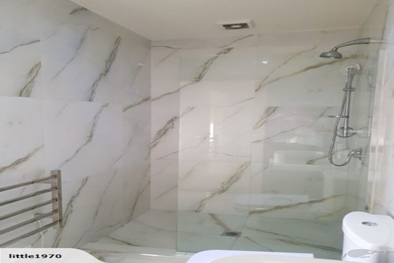 Photo of property in 36e Kewa Road, Albany Heights, Auckland, 0632