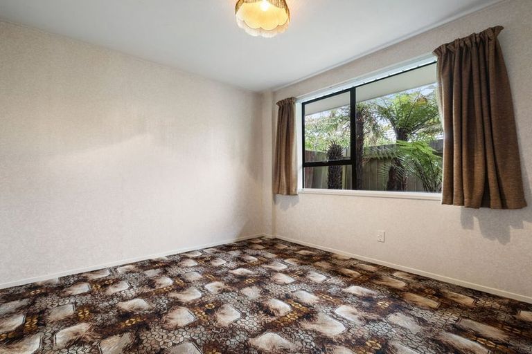 Photo of property in 1/120b Roydvale Avenue, Burnside, Christchurch, 8053