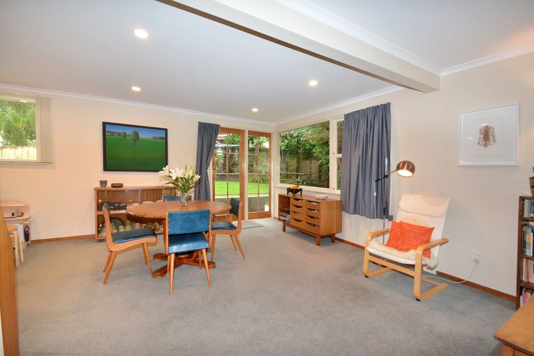 Photo of property in 15 Pioneer Crescent, Helensburgh, Dunedin, 9010