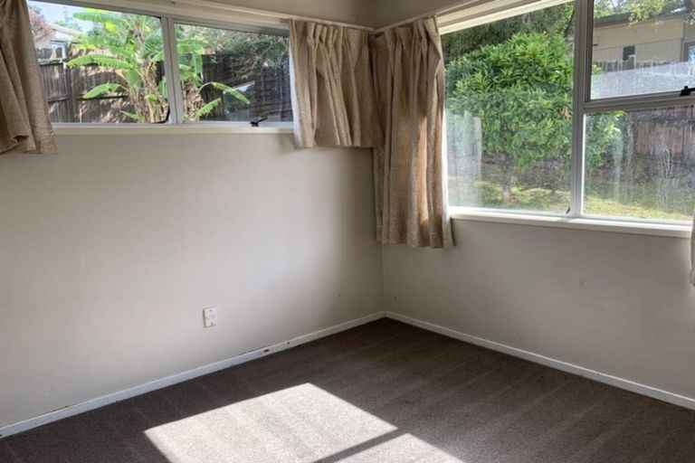 Photo of property in 7 Mcquoid Place, Glenfield, Auckland, 0629