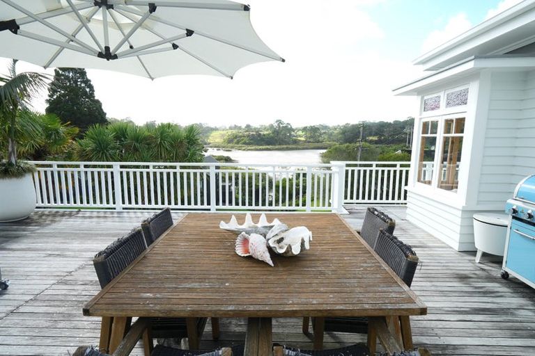 Photo of property in 6 Kent Street, Riverhead, 0820