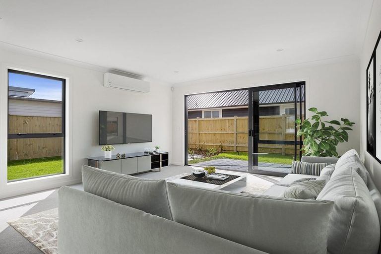 Photo of property in 15b Marine Garden Crescent, Beachlands, Auckland, 2018