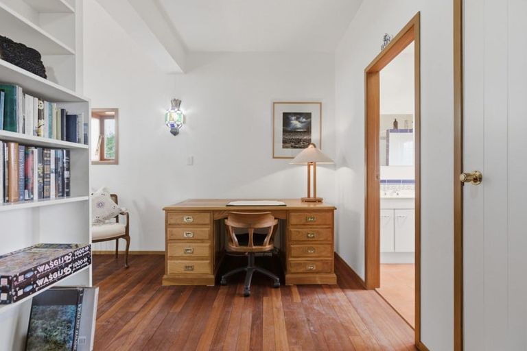Photo of property in 1a Ngapeke Road, Welcome Bay, Tauranga, 3175