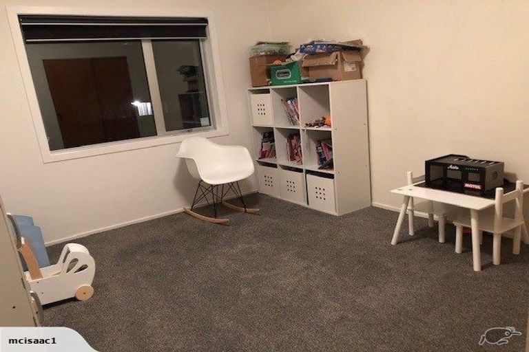 Photo of property in 1/35 Moore Street, Hillcrest, Auckland, 0627