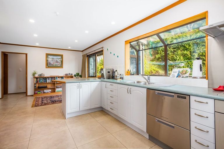 Photo of property in 34 Albatross Close, Whitby, Porirua, 5024