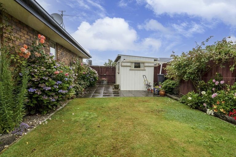 Photo of property in 13 Maple Place, Rangiora, 7400