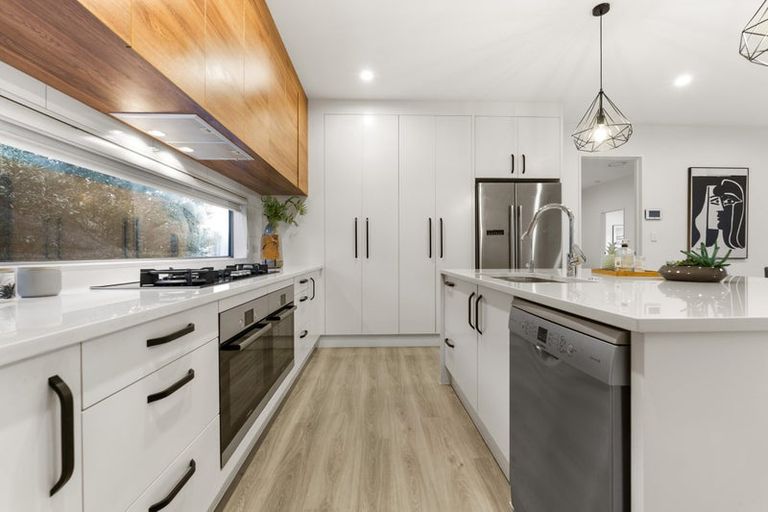 Photo of property in 12 Pommes Way, Silverdale, 0932