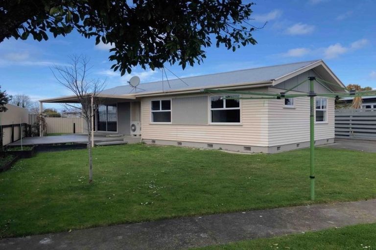 Photo of property in 15 Rochester Street, Tamatea, Napier, 4112