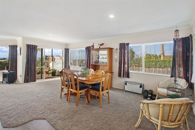 Photo of property in 46 Torkar Road, Clarks Beach, 2122