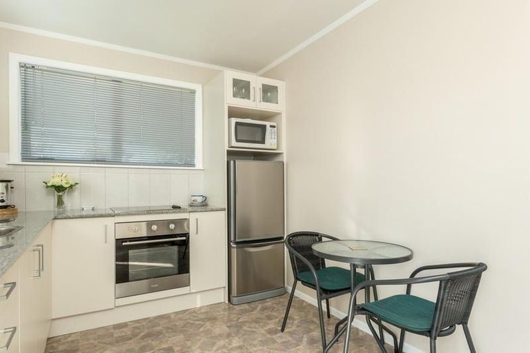 Photo of property in 1/3 Taikata Road, Te Atatu Peninsula, Auckland, 0610