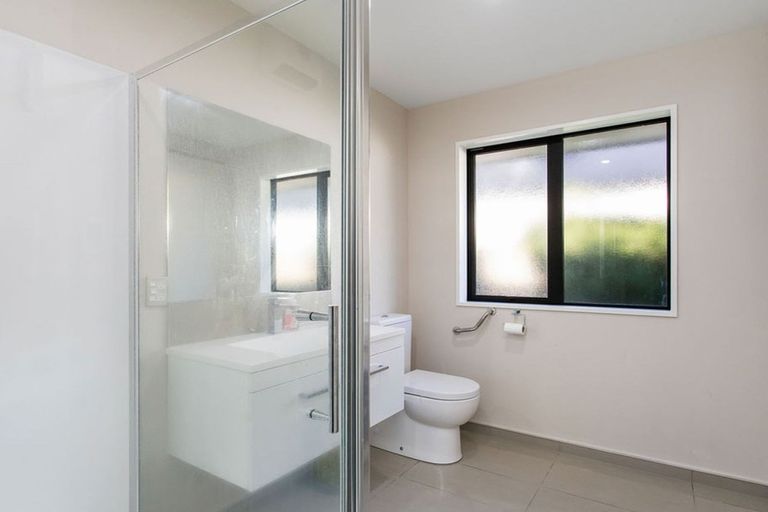 Photo of property in 72 Shillingford Boulevard, Rolleston, 7615