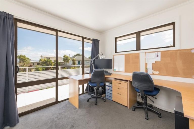 Photo of property in 5 Martin Street, Monaco, Nelson, 7011