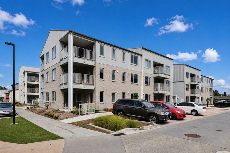 Photo of property in 204/28b Eileen Newey Place, Henderson, Auckland, 0612