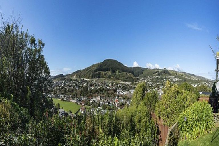 Photo of property in 20 Turriff Crescent, Tawa, Wellington, 5028