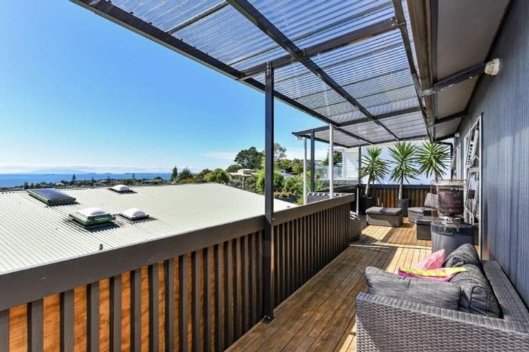 Photo of property in 1/305 East Coast Road, Mairangi Bay, Auckland, 0630