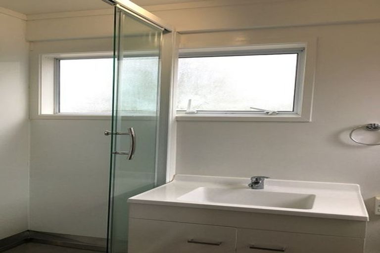 Photo of property in 244 Forrest Hill Road, Forrest Hill, Auckland, 0620