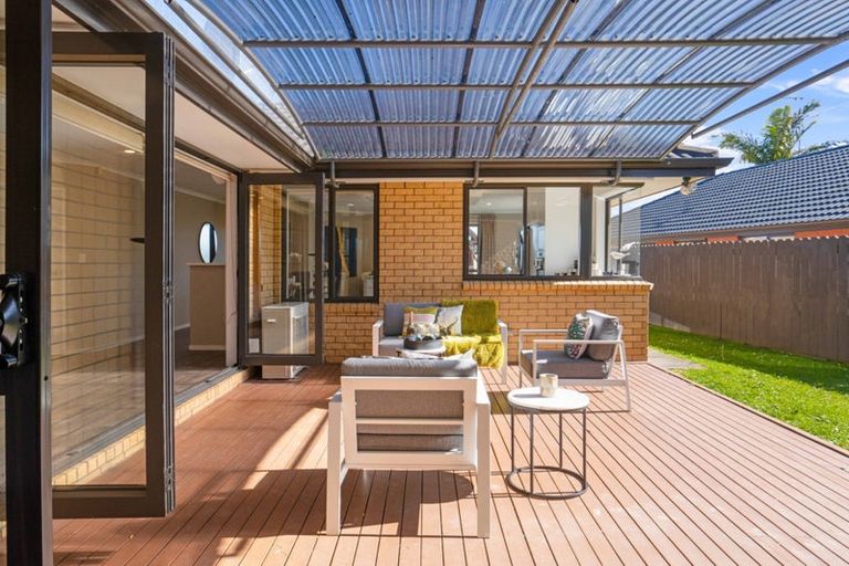 Photo of property in 27 Nimstedt Avenue, Oteha, Auckland, 0632