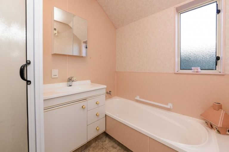 Photo of property in 48d Mclauchlan Street, Springlands, Blenheim, 7201