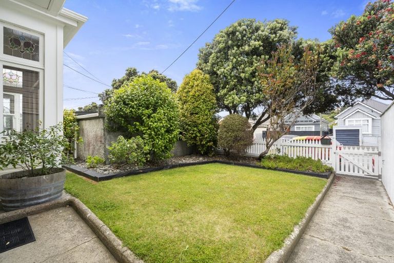 Photo of property in 16 Te Whiti Street, Kilbirnie, Wellington, 6022