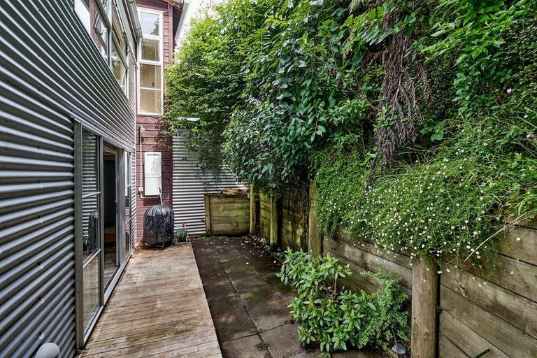 Photo of property in 67 Waikowhai Street, Ngaio, Wellington, 6035