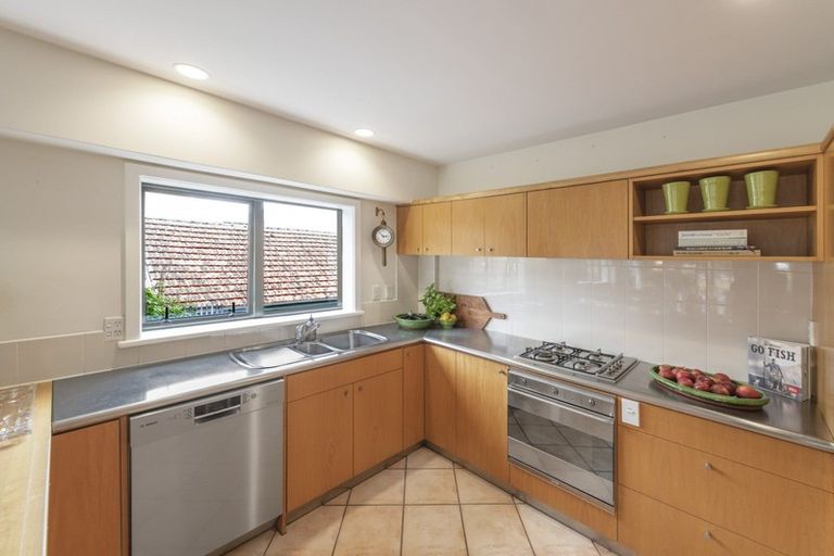 Photo of property in 6/28 Hobson Street, Thorndon, Wellington, 6011