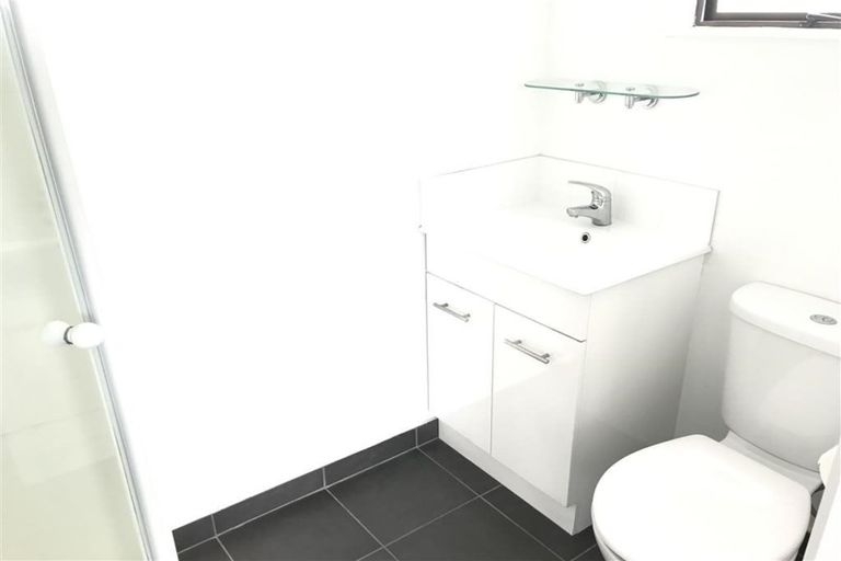 Photo of property in 953 East Coast Road, Torbay, Auckland, 0630