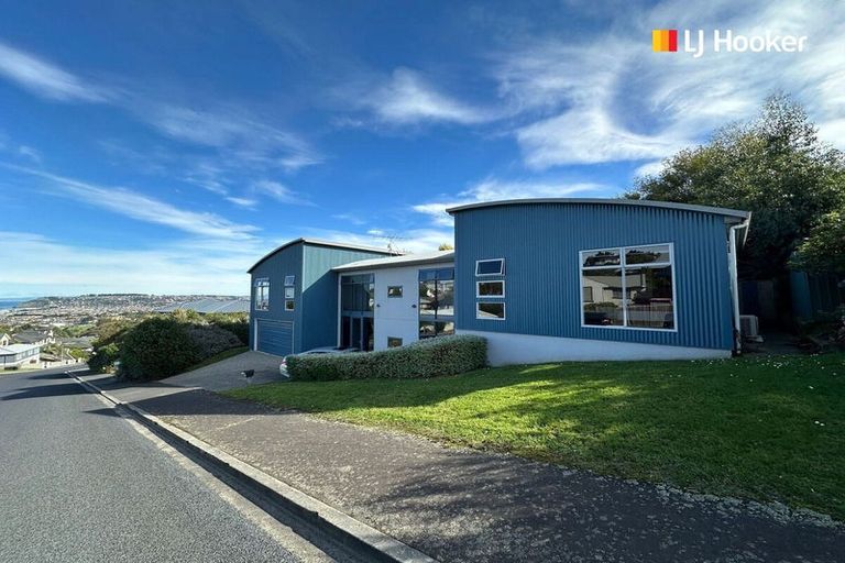 Photo of property in 213 Somerville Street, Shiel Hill, Dunedin, 9013