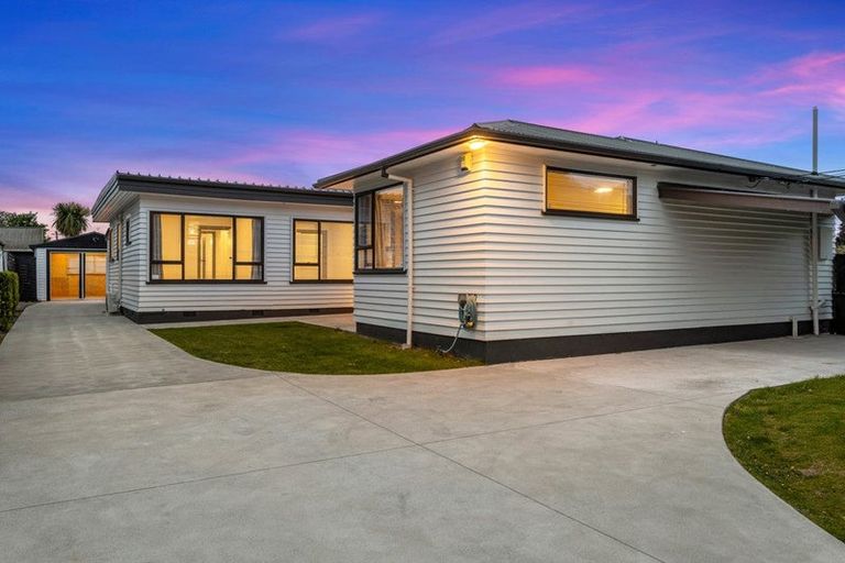 Photo of property in 69 Coopers Road, Dallington, Christchurch, 8061