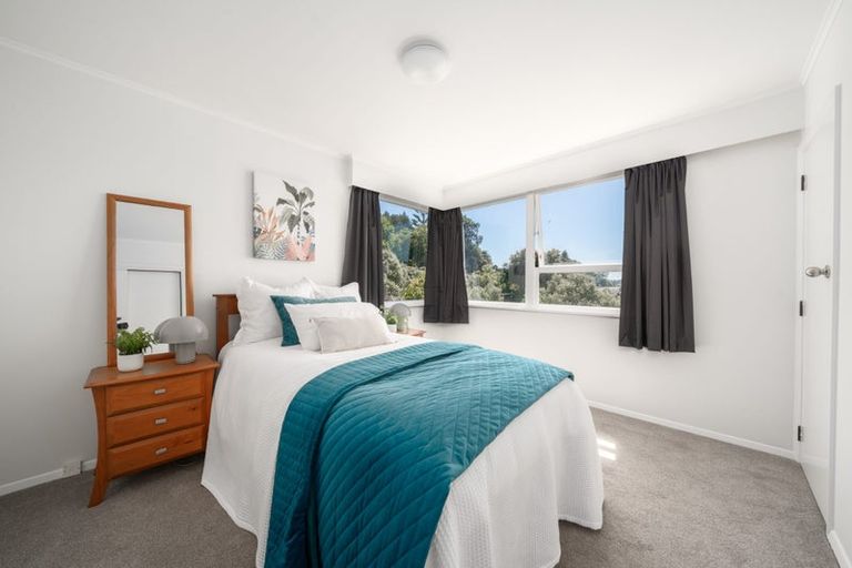 Photo of property in 82 Larsen Crescent, Tawa, Wellington, 5028