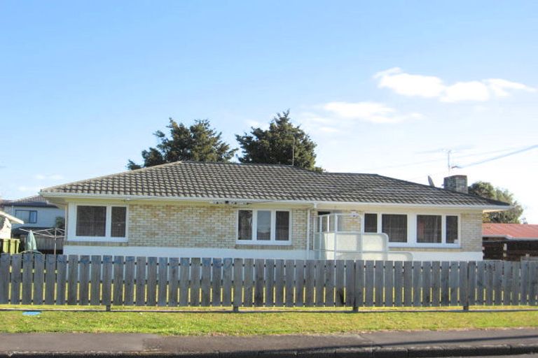 Photo of property in 9a Cameron Street, Papakura, 2110