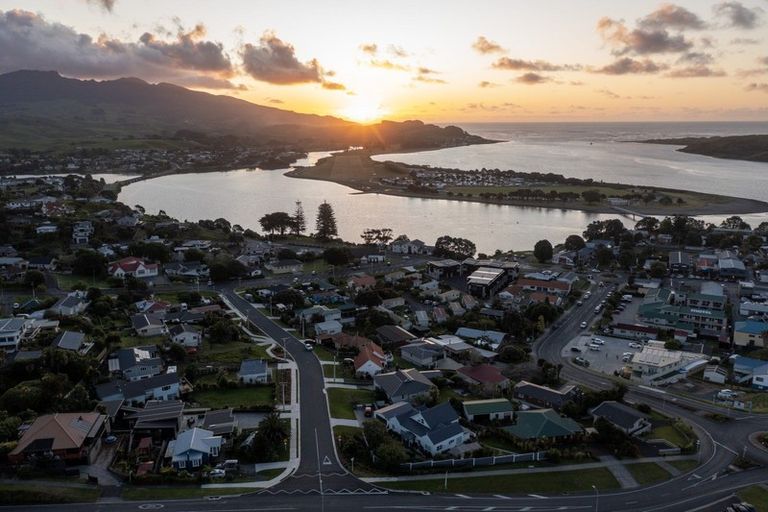 Photo of property in 8a Gilmour Street, Raglan, 3225