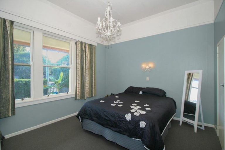 Photo of property in 17 Wallace Place, Westown, New Plymouth, 4310