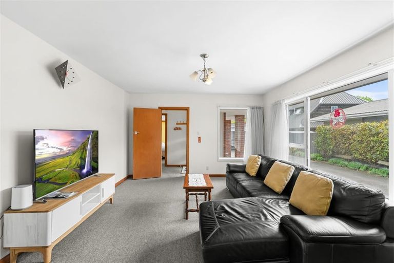 Photo of property in 37 Roydvale Avenue, Burnside, Christchurch, 8042