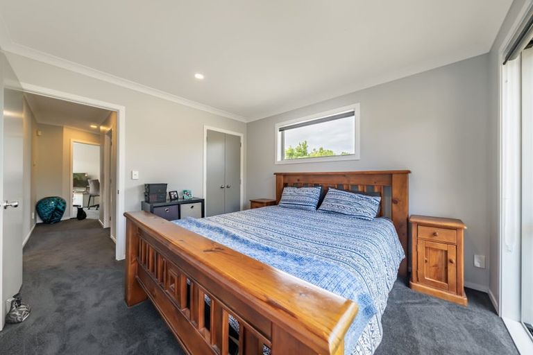 Photo of property in 103 Te Puia Drive, Aotea, Porirua, 5024