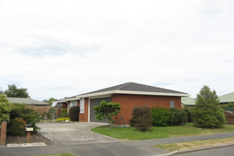 Photo of property in 11 Thistledown Place, Woolston, Christchurch, 8062
