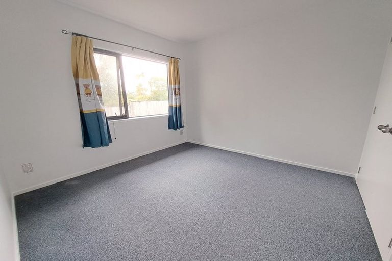 Photo of property in 2/19 Howe Street, Howick, Auckland, 2014