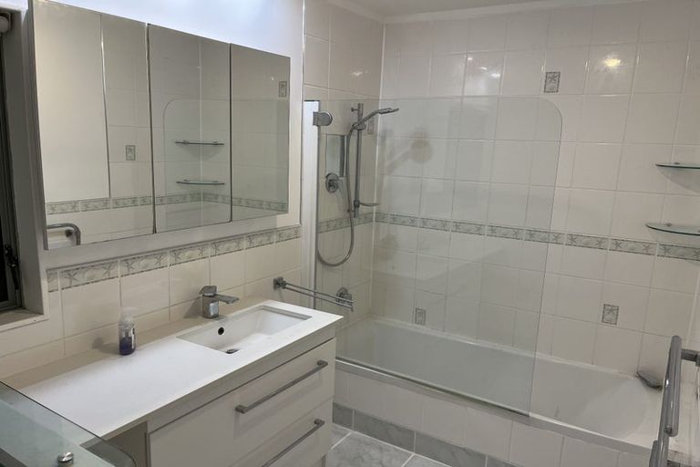 Photo of property in 1 Kestrel Heights, Arkles Bay, Whangaparaoa, 0932