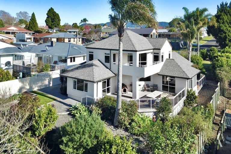 Photo of property in 48 Oxford Street, Te Puke, 3119