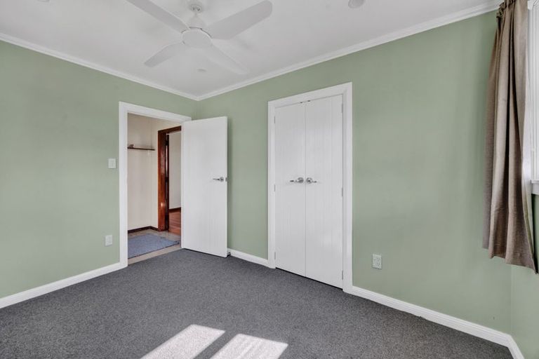 Photo of property in 31 Wilson Street, Waverley, 4510