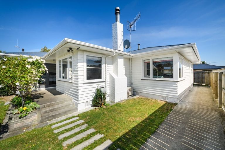 Photo of property in 9 Belvedere Crescent, Takaro, Palmerston North, 4412