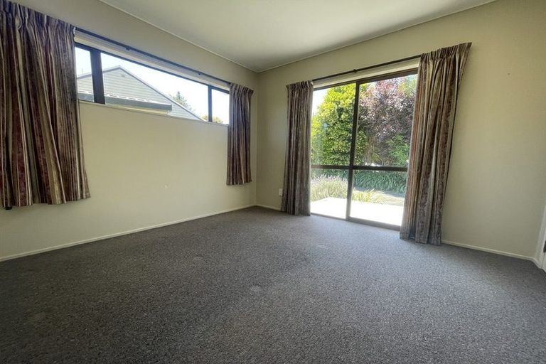 Photo of property in 111b Rosario Crescent, Red Beach, 0932