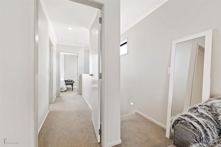 Photo of property in 4 Peihana Road, Hobsonville, Auckland, 0616