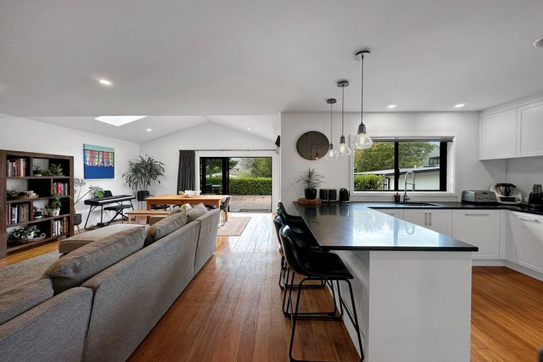 Photo of property in 45 Heretaunga Square, Silverstream, Upper Hutt, 5019