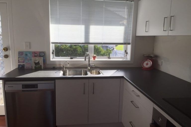 Photo of property in 1/54 Richards Avenue, Forrest Hill, Auckland, 0620