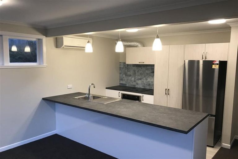 Photo of property in 58 Garden Road, Northland, Wellington, 6012